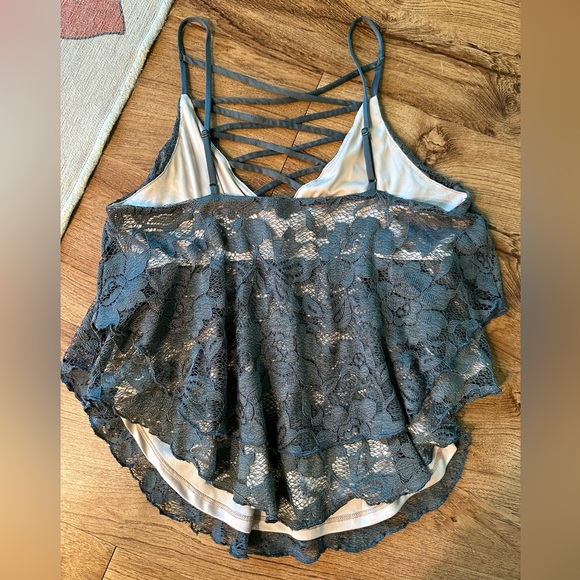 Like New, Women’s Express Lace Strappy Cami. Size small - Picture 7 of 10